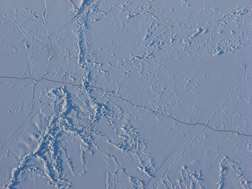 or ivunnikpaich (large ice ridge)